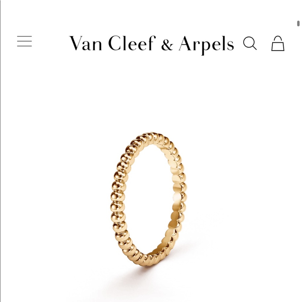 NWT Van Cleef & Arpels 18K Perlee SML Ring. Size 52